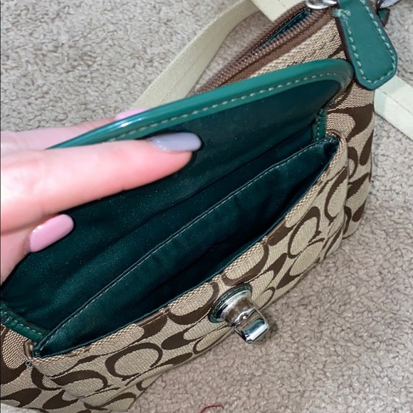 cross body coach purse - Picture 2 of 4